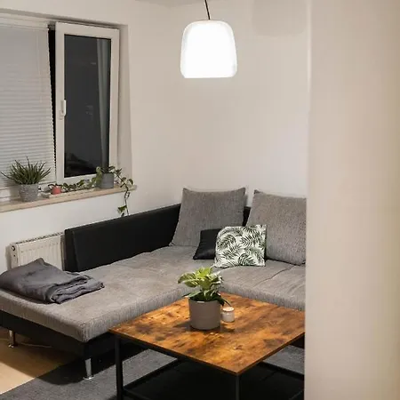 Ruhiges Mit Grossem Balkon Und Stellplatz * لبسيا