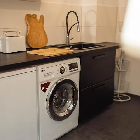 Apartment Ruhiges Mit Grossem Balkon Und Stellplatz Leipzig