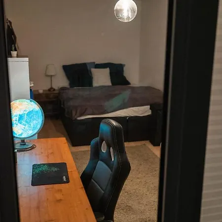 Apartment Ruhiges Mit Grossem Balkon Und Stellplatz